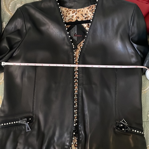 Tiboa Leather Jacket - Picture 6 of 6